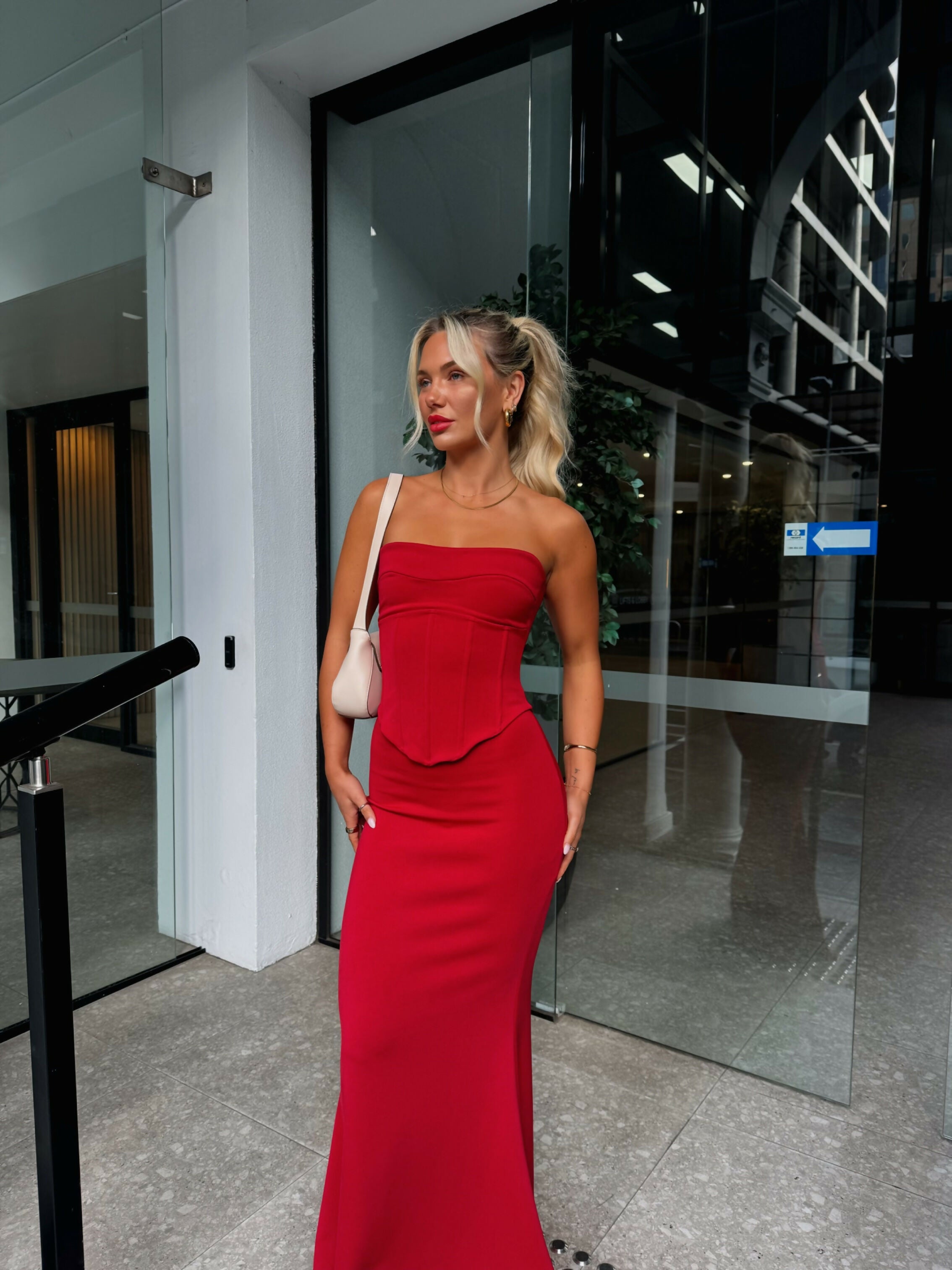Hntr The Label Louie Gown in Red Size XS, S, M