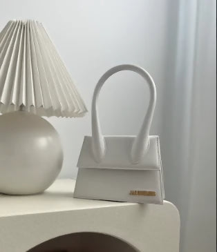 Jacquemus Le Chiquito Moyen