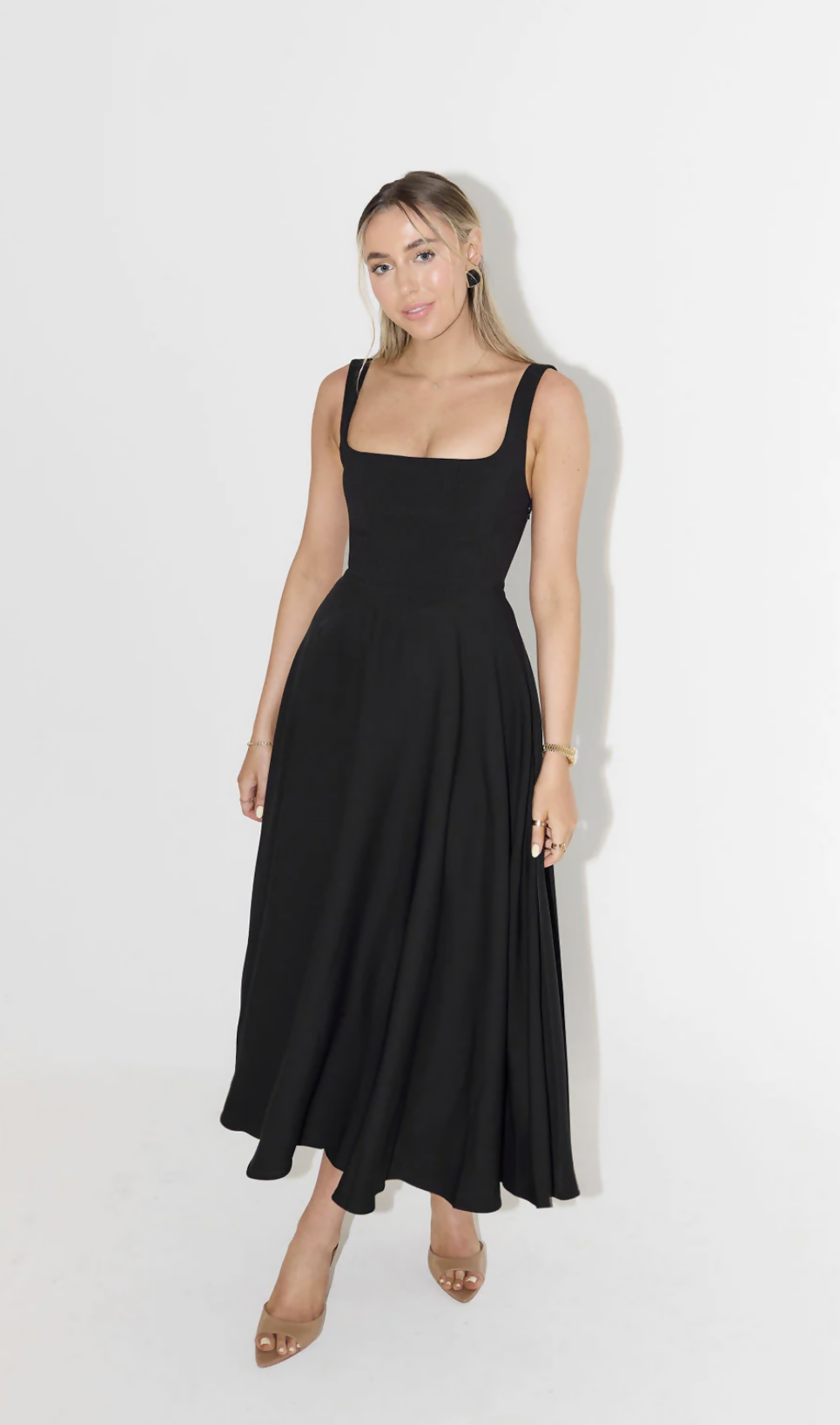 HighwaistSquareneckmidi1