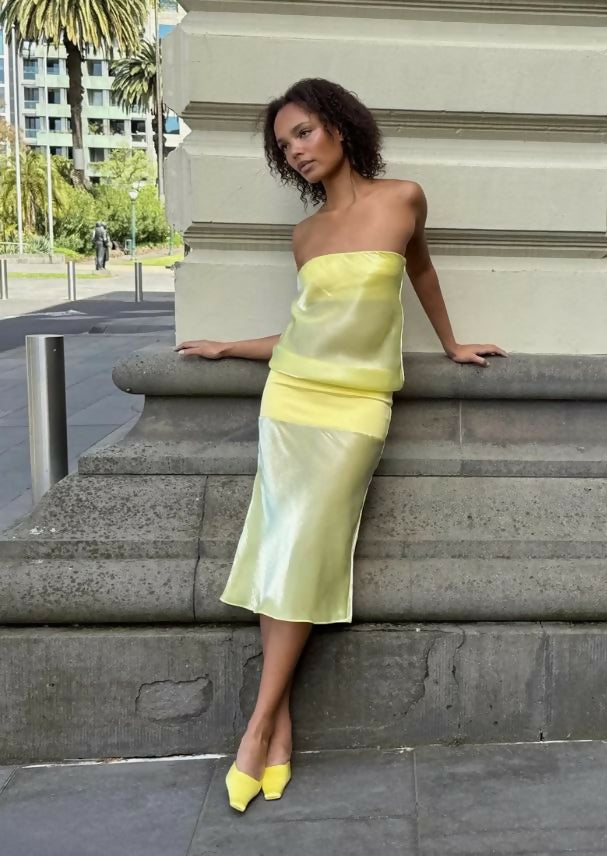 Mode Mischief Melt Panel Dress in Limoncello Size 6 & 8