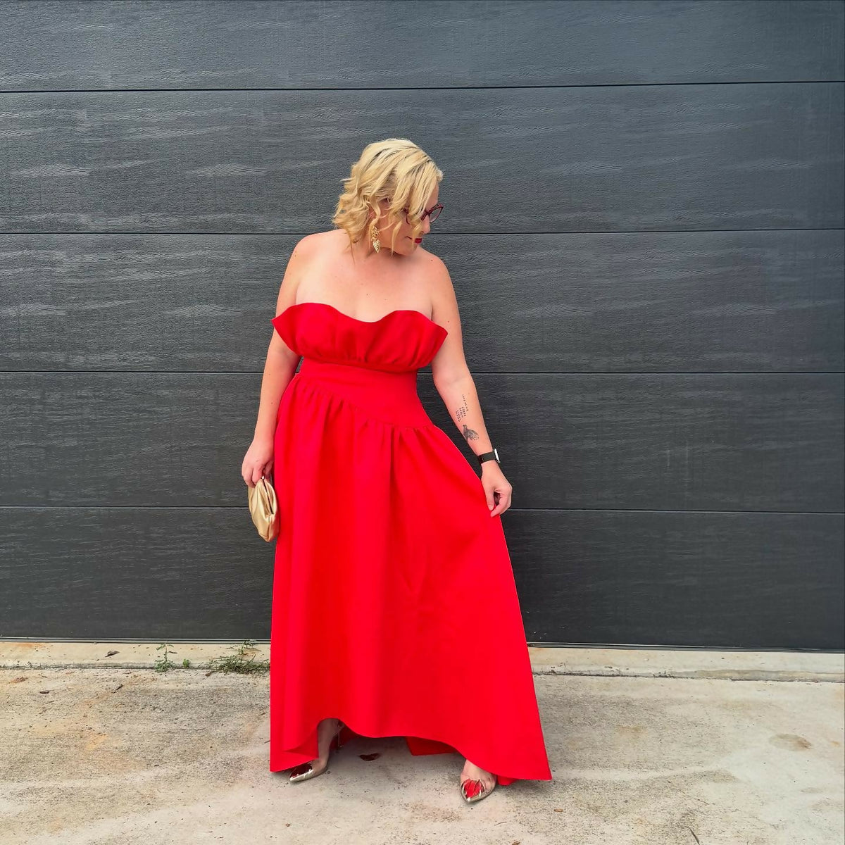 laurel dress in red elliatt Elliatt Laurel Dress in Red Sizes 8 and 12 Hire $130  Elliatt