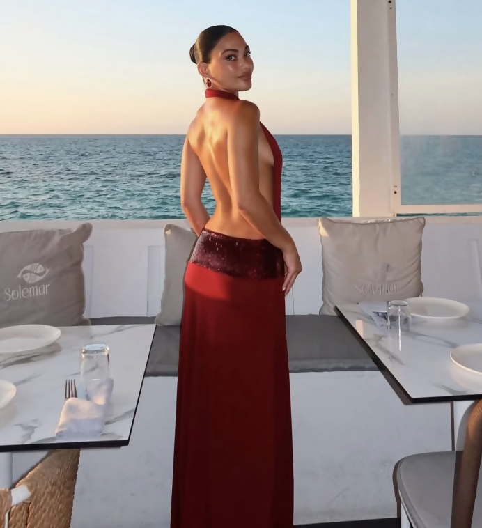 Ance Gria Adele Gown Wine